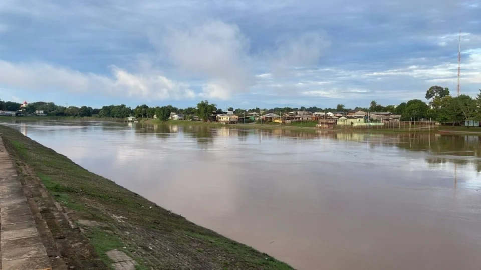 Levantamento aponta risco de inundação gradual em Rio Branco e Cruzeiro do Sul