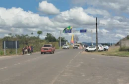 Fluxo de venezuelanos volta a crescer na fronteira do Brasil com a Venezuela