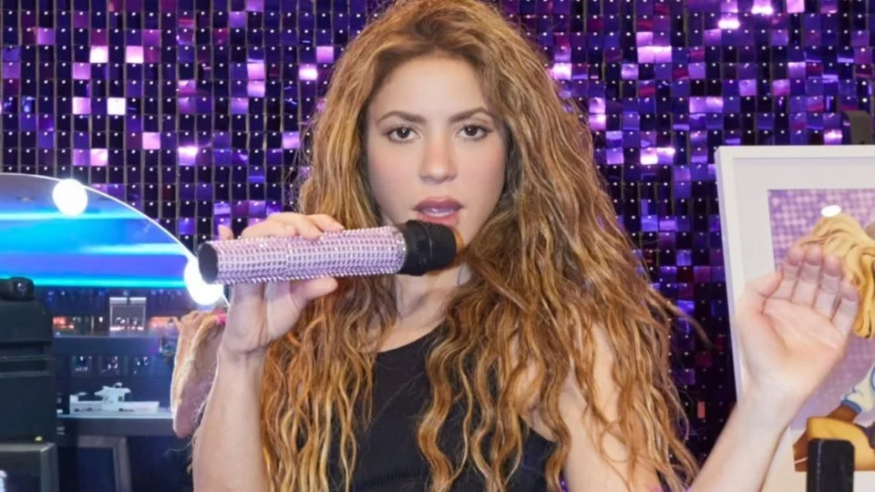 Eduardo Paes provoca fãs e levanta expectativa sobre show de Shakira em Copacabana