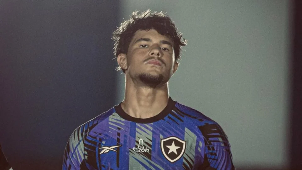 Filho de Eliza Samudio rebate acusações do ex-goleiro Bruno e cobra pensão atrasada