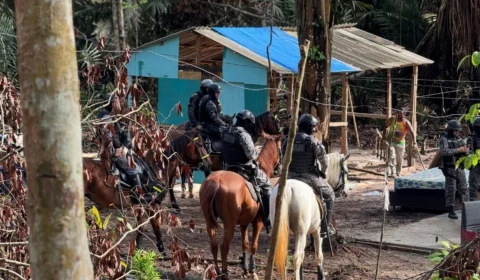 Operação policial cumpre decisão judicial e desocupa área invadida no Tarumã
