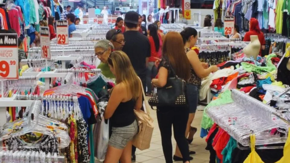 Comércio da capital do Acre inicia 2026 com otimismo moderado, aponta relatório