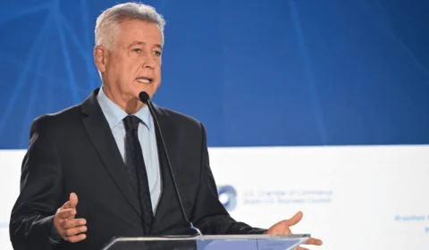 Deputado afirma que oposição à CPI do Banco Master indica ‘rabo preso’